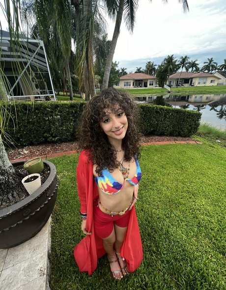 曲線美のランジェリーOnlyFans アートヌード ギャラリー