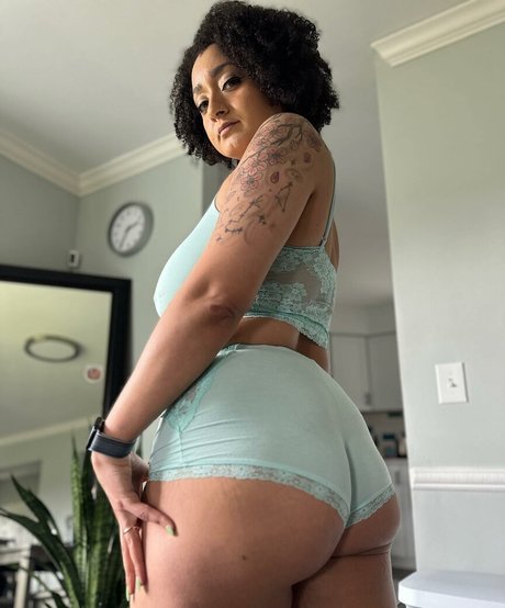 DelilahMoonx ポルノスター 高品質 アーカイブ