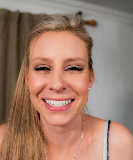 Sofia Grace アダルト女優 写真