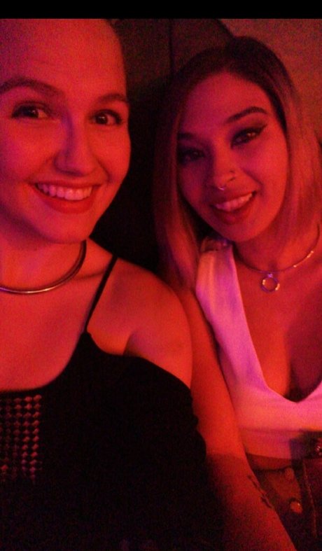 panda pop10 エロティックなモデル 写真