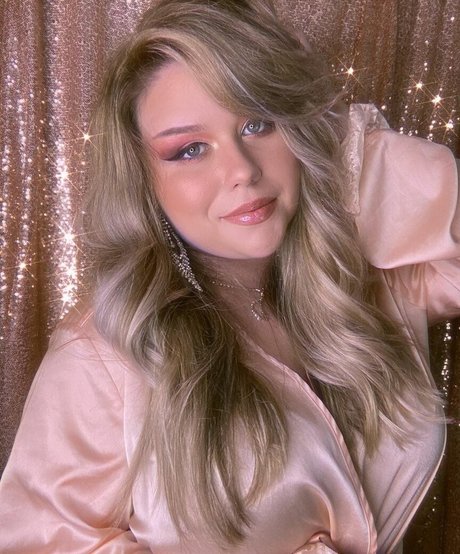 ブルネットのPOV OnlyFans アートxxx 画像