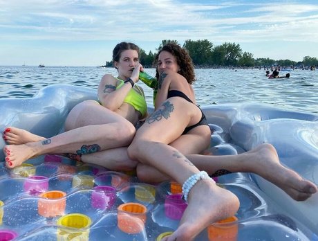 Horsegirldotjpeg トップモデル 写真