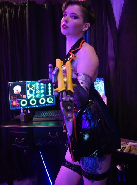 巨乳の赤毛オンリーファンズ アダルト 写真