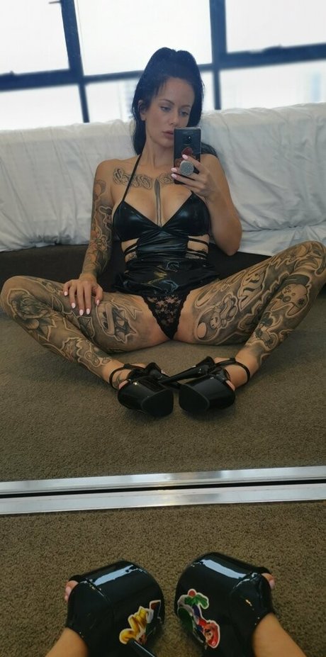 汚れた足オンリーファンズ 無料ポルノ 画像