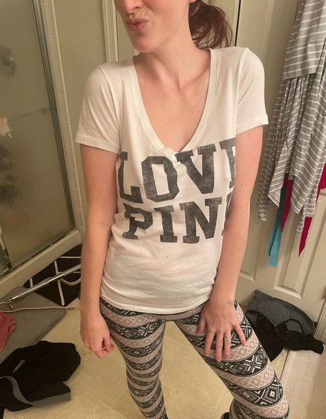 Cay Wild エロティックモデル 写真