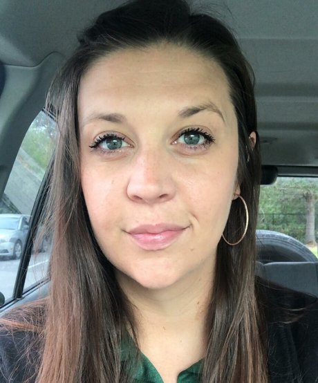 マイクロTバックOnlyFans ホット 写真