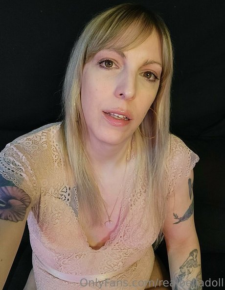 realbelladoll ポルノスター 写真