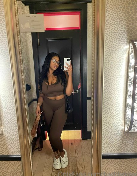 baddiejoyy 無料モデル ギャラリー