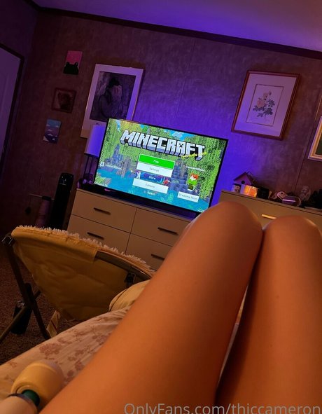 かわいいティーンのオンリーファンズ アートヌード アーカイブ