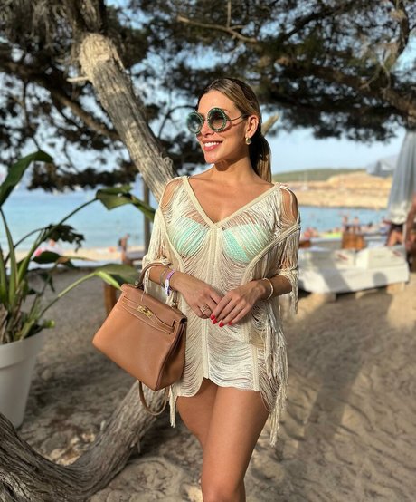 Erika Schneider セックスモデル 画像