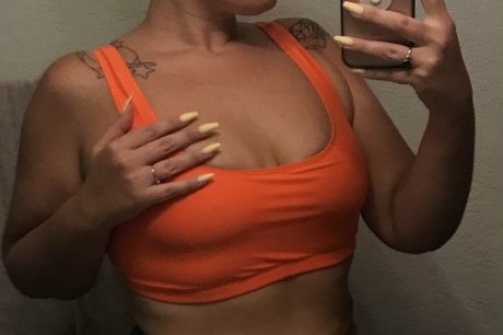 太った足のOnlyFans ホットヌード 写真