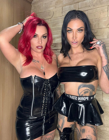 sataniafree ポルノ女優 画像