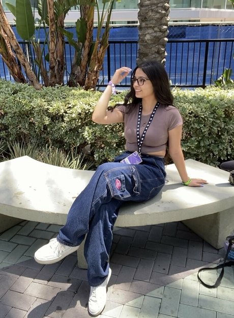 Justcallme Vixx ポルノモデル 写真