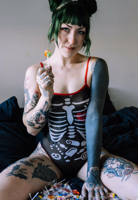 BBW TS オンリーファンズ 美しいxxx 写真