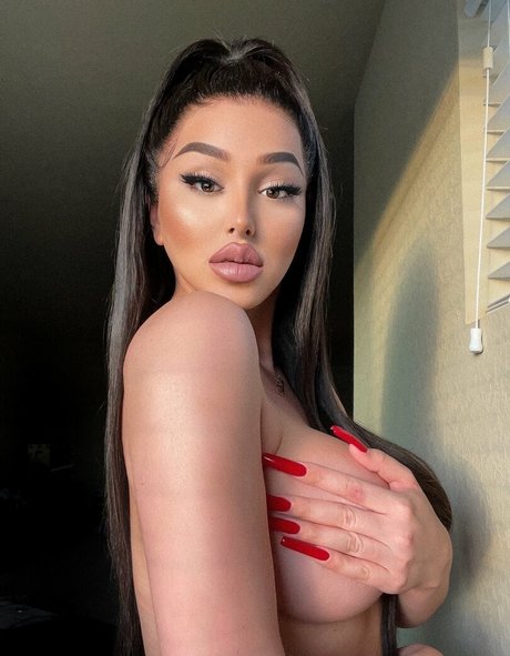 La Demi 美しいスター アーカイブ