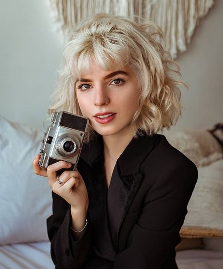 Karina Martins かわいいポルノスター 画像