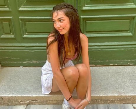 Lyzzahh xxx女優 写真