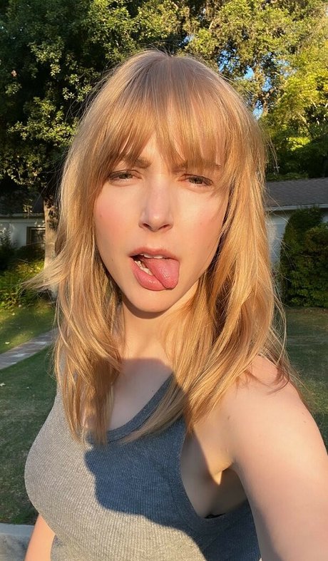 痩せたアジア人ティーン OnlyFans セクシー裸 画像