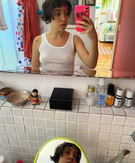 Valentina Bandeira HDモデル アーカイブ