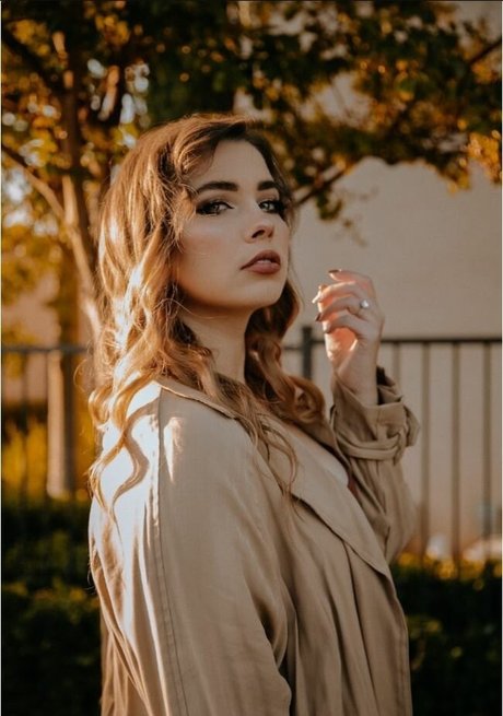 Justseum ポルノスター エロティック アーカイブ