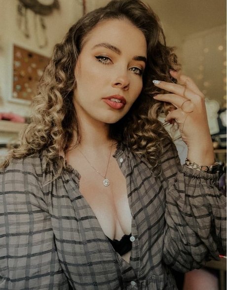 Justseum アートモデル ギャラリー