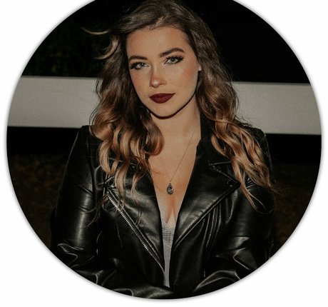 Justseum 無料モデル 写真