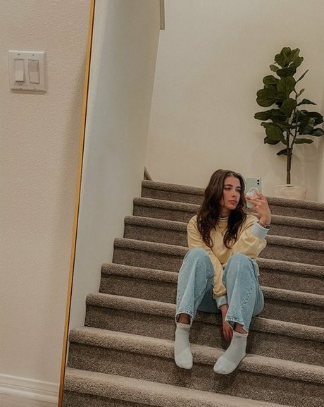 Justseum ヌードのポルノスター 画像