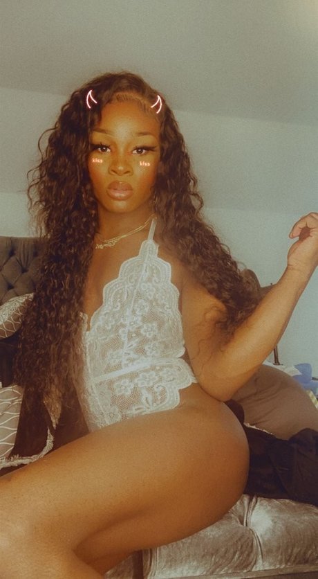 Milan Dior セクシーなスター ギャラリー