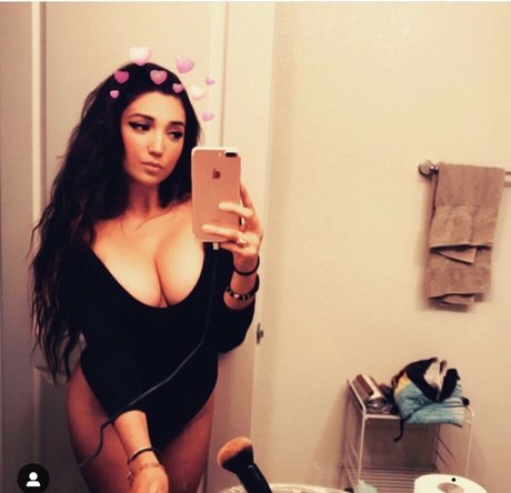 SukeshaRay 完璧なスター 写真