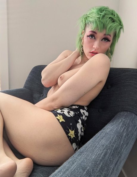 the land of odd 独占女優 写真