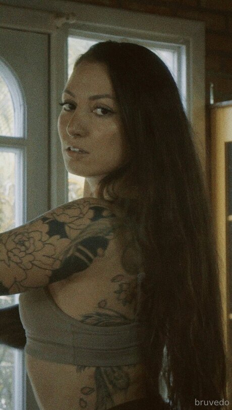 Sirenadamare アダルトモデル 写真