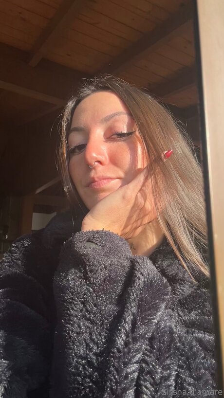 Sirenadamare ポルノスター 独占 写真