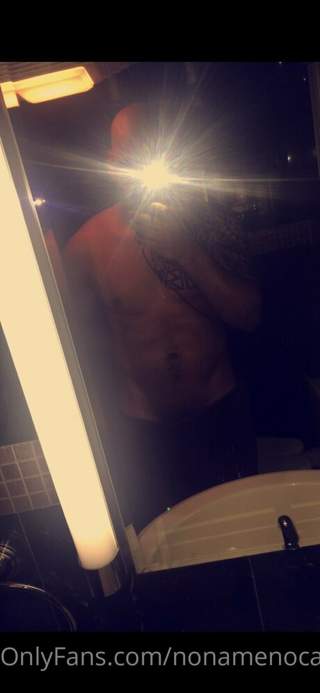 Nonamenocase セクシーモデル 画像