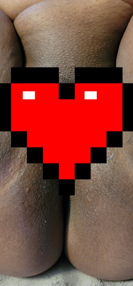 Foxyrubyred セックススター 写真