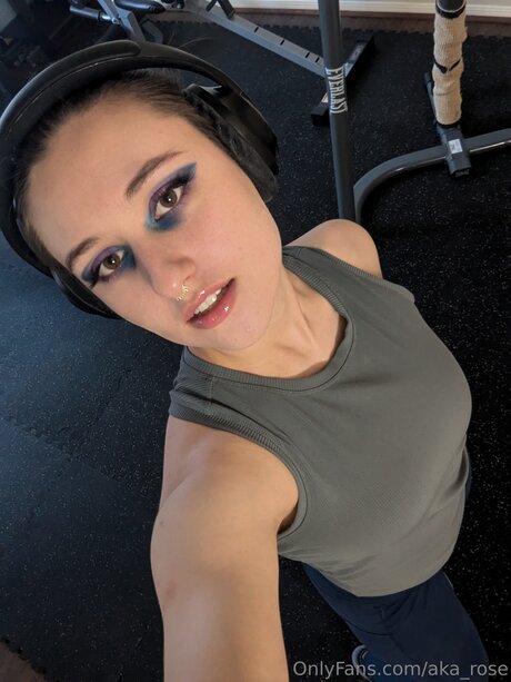 Aka Rose 高品質のポルノスター 写真