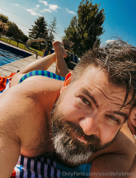 Yourdailybrent セックスモデル 写真