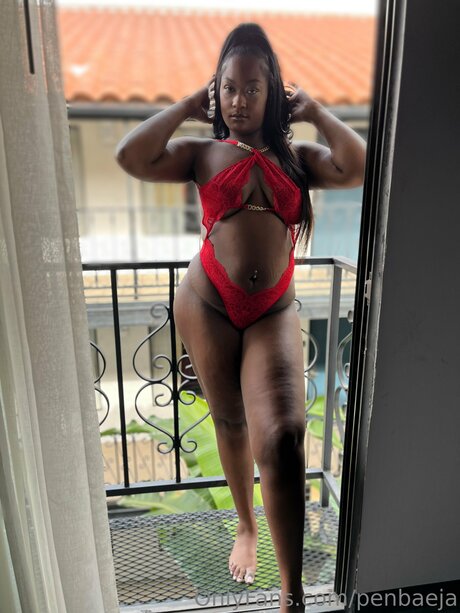 大きな乳首オンリーファンズ 無料 画像