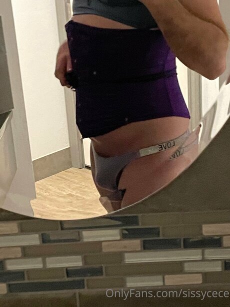 Sissycece ポルノスター 高品質 写真