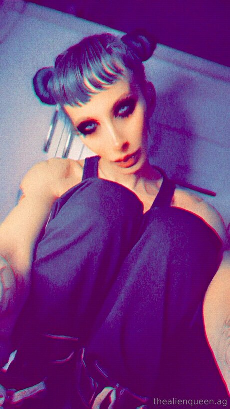 Aliengirlalt Free 無料のポルノスター 画像