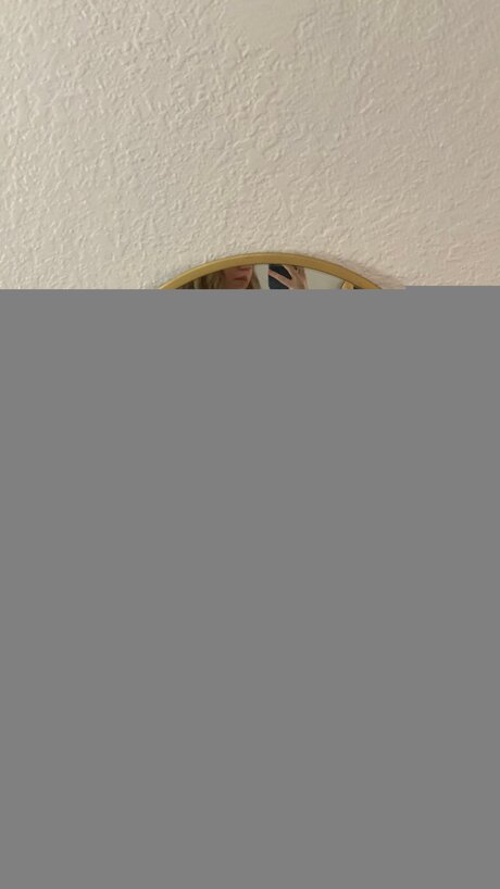 曲線美の女の子オンリーファンズ パーフェクト 写真