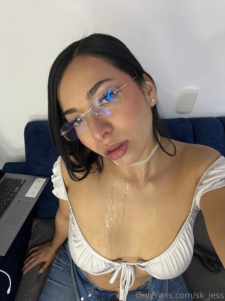 Sk Jess ポルノスター セクシー 画像