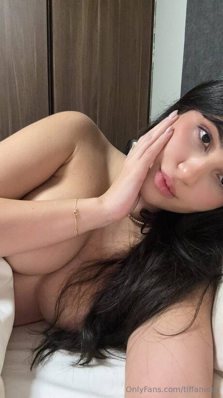 白いプッシーOnlyFans 美しいヌード ギャラリー