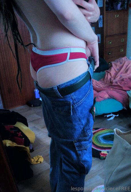 Poilsdesorcier Efree ヌードモデル 写真