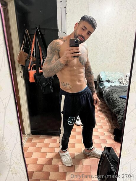 Maxxi2704 トップスター 写真