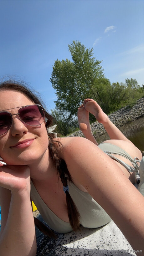 不明なファン ヌード 写真