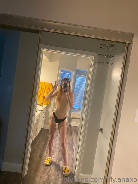 Lily Anaxo 素敵なスター 写真