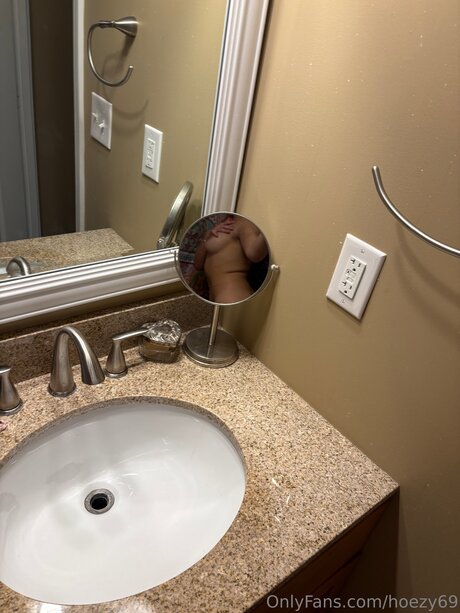 ロシアのお母さんOnlyFans トップ 写真