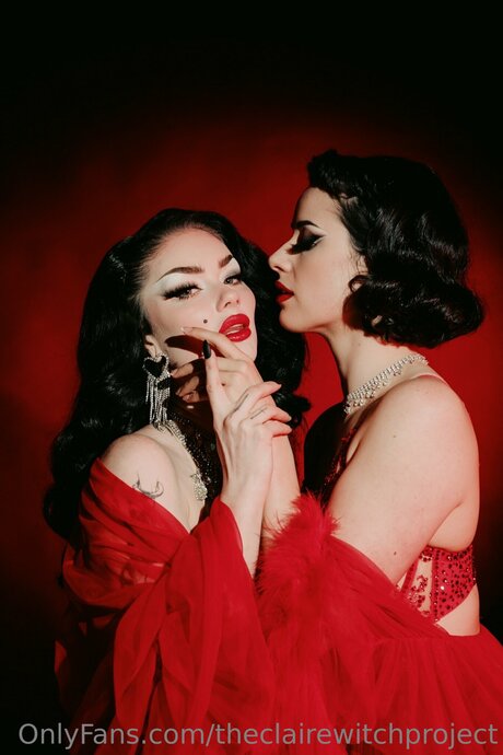 Clarafable666 ポルノモデル 画像