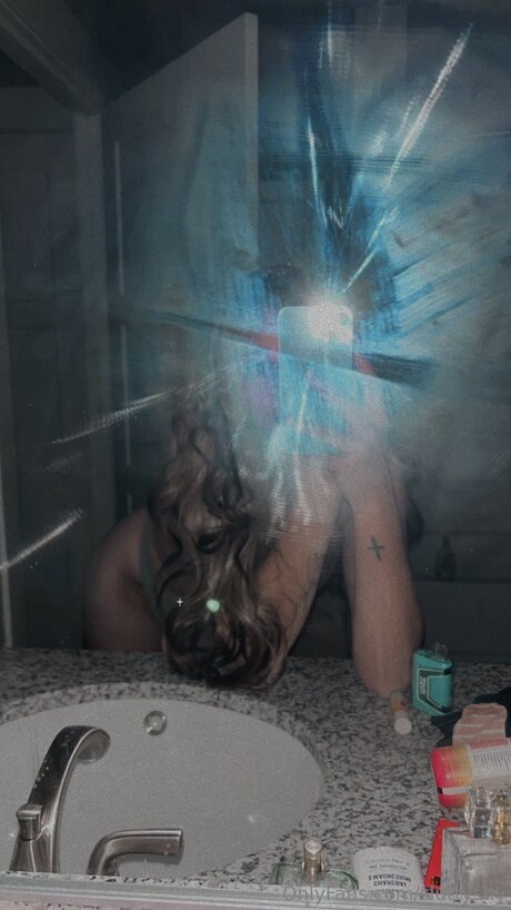 Sluttyshy ポルノスター ホット 画像