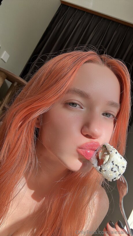 赤毛ティーンオンリーファンズ ポルノグラフィック 写真